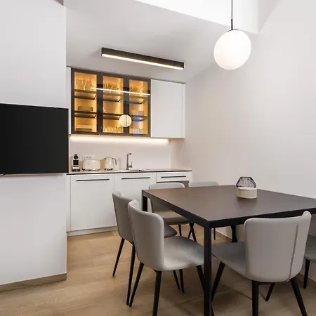 Appartamento In Center Of *