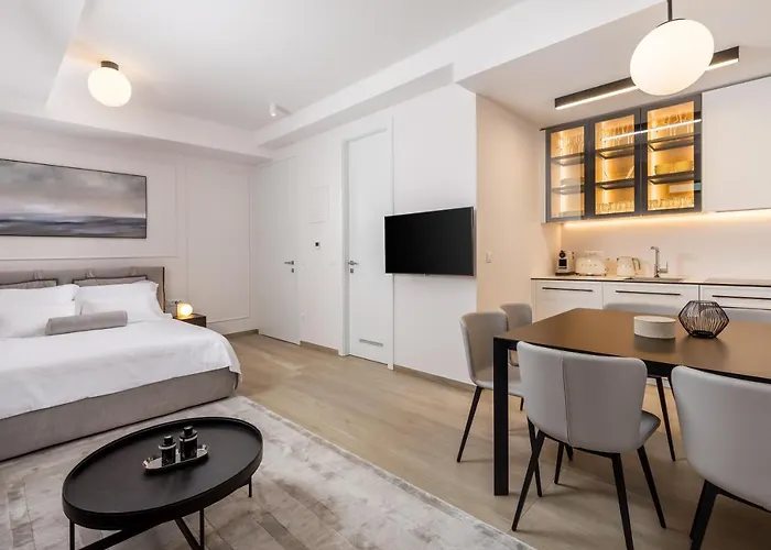 In Center Of * 오파티아